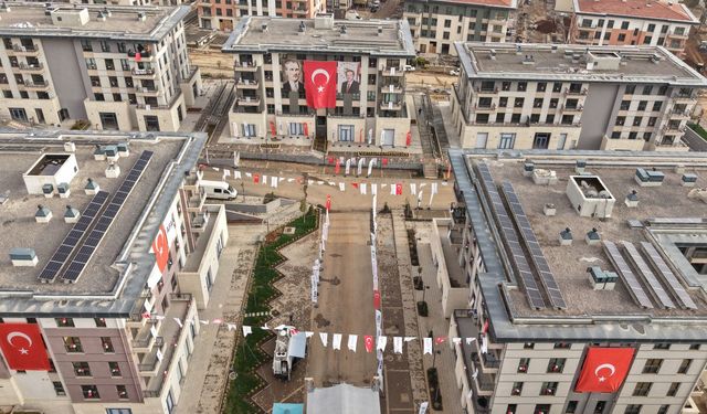 Kahramanmaraş'ta Depremzedeler Bir Bir Evlerine Kavuşuyor