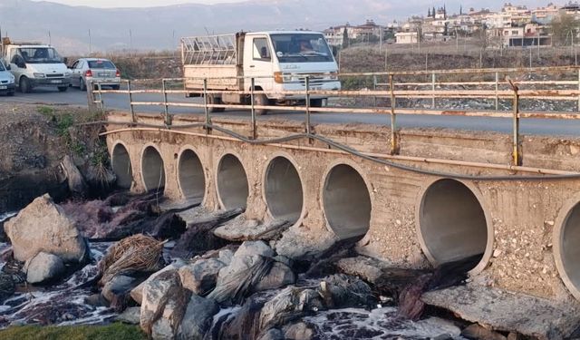 Kahramanmaraş'ın Aksu Çayı'nda Kirlilik