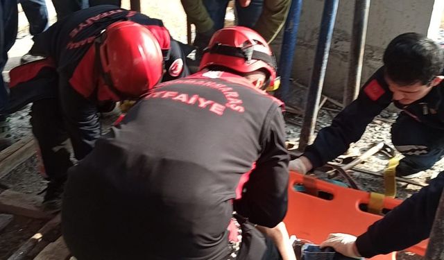 Kahramanmaraş'ta İnşaattan Düşen İşçi Yaralandı