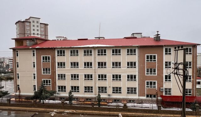 Kahramanmaraş’ın Bazı İlçelerinde Eğitime Salı Günü İçin Ara Verildi