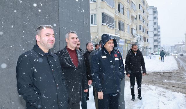 Başkan Toptaş, Karla Mücadele Çalışmalarını Sahada İnceledi