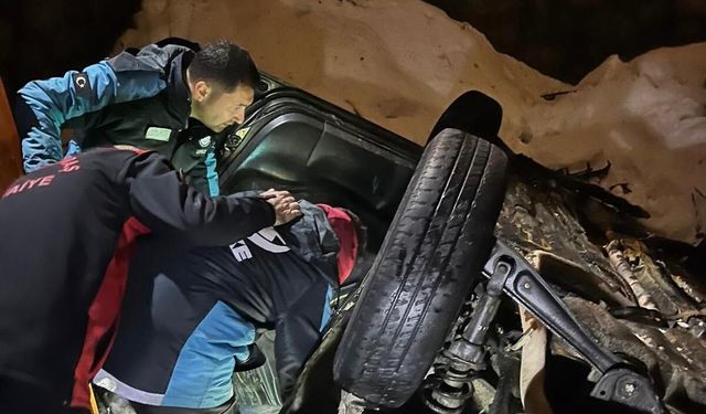 Kahramanmaraş’ta Otomobil Köprülü Kavşaktan Aşağı Düştü: 3’ü Ağır 6 Yaralı