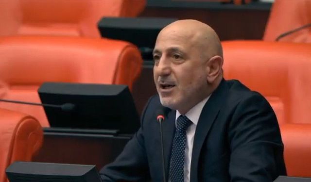 CHP’li Öztunç: “Depremin üzerinden 3 yıl geçti, Narlı’da tek bir TOKİ konutu yapılmadı”