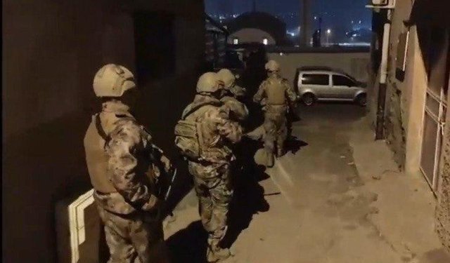 Pazarcık’ta Uyuşturucu Operasyonu: 8 Gözaltı