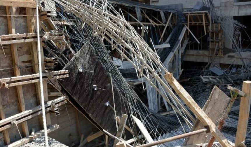 Kahramanmaraş'ta inşaatta dehşete düşüren kaza: 3 işçi yaralı