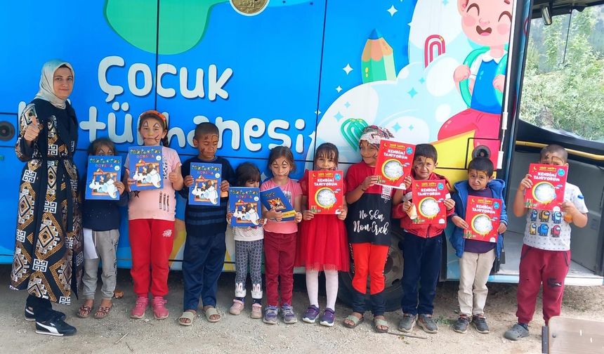 Kahramanmaraş'ta Çocuk Kütüphanesi Minikleri Ziyaretini Sürdürüyor