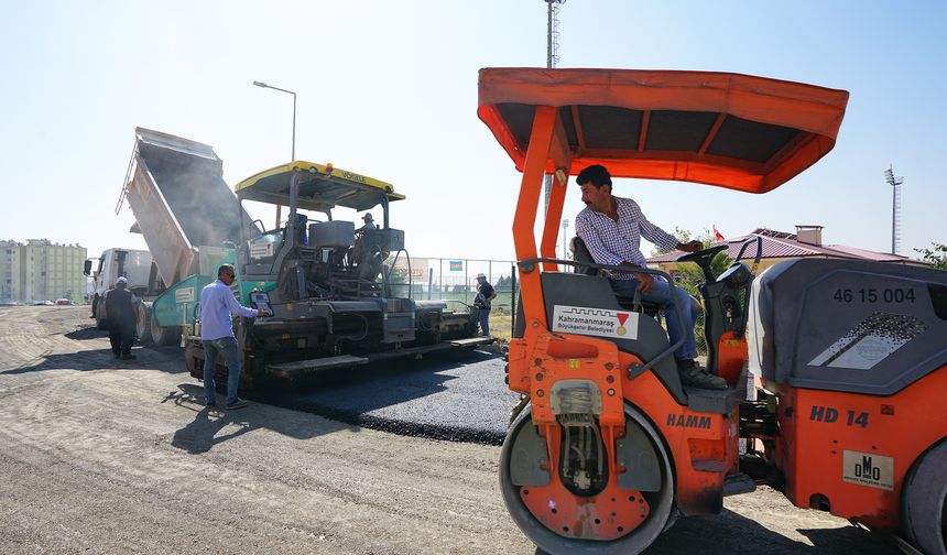 Yıldızevler Bölgesinde Asfalt Çalışmalarını Sürdürüyor