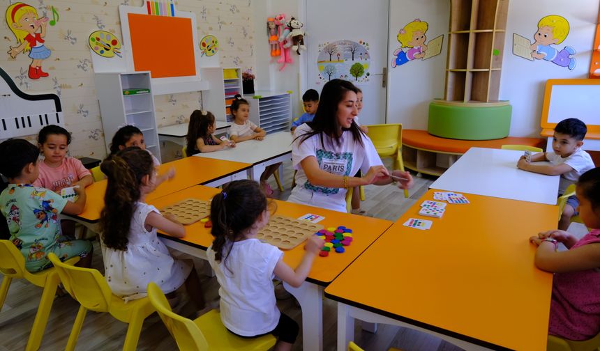 Onikişubat Belediyesi’nin ‘Minik Kalpler Yaz Okulu’nda eğitim heyecanı başladı