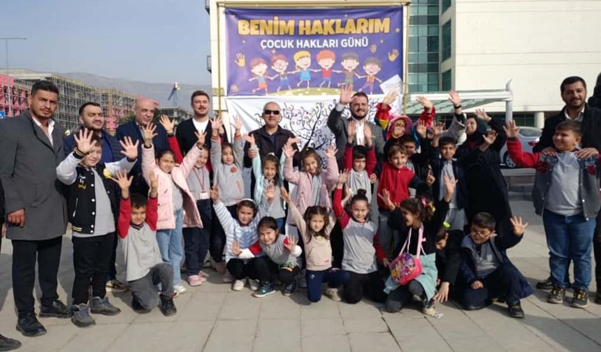 Kahramanmaraşlı Minikler, 'Dünya Çocuk Hakları Günü'nü Kutladı