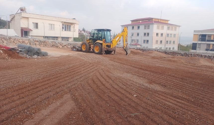 Onikişubat Belediyesi’nden aynı anda 17 farklı kırsal mahalleye ulaşım yatırımı