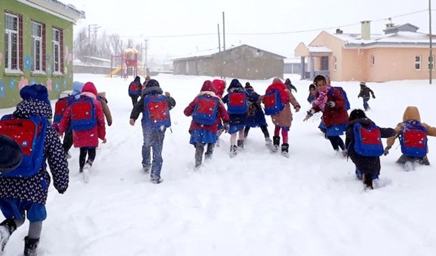 Kahramanmaraş'ta Yarın İçin Okullar Tatil Edildi