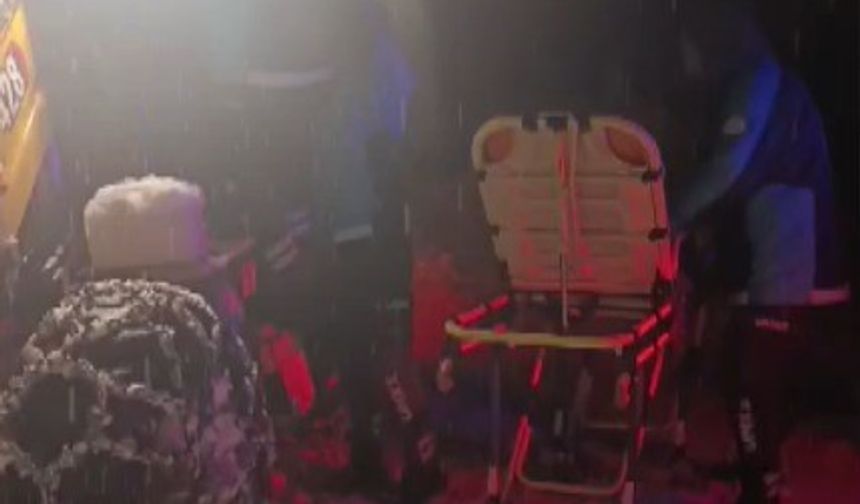 Kahramanmaraş'ta Karla Kapanan Yol Açıldı, Zehirlenen Vatandaş Kurtarıldı