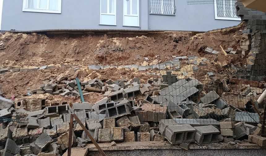 Kahramanmaraş'ta Ev Sahibi, Duvar Çökmesini 'Deprem' Zannetmiş