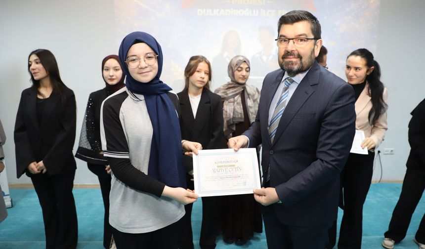 Gençler Kürsüde Dulkadiroğlu İlçe Finali Büyük Heyecana Sahne Oldu