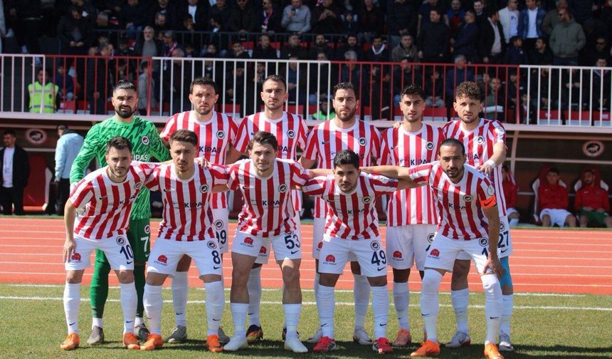 Akedaş İstiklalspor Evinde Farklı Kazandı: 3-0