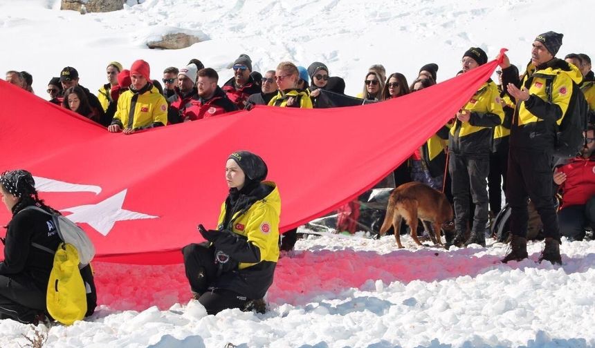 Muhsin Yazıcıoğlu Keş Dağı’nda Anıldı