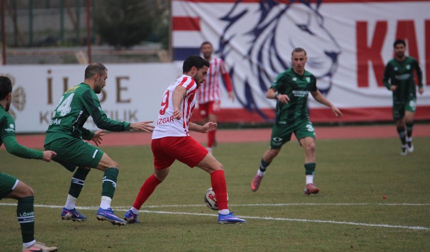 Akedaş İstiklalspor, Lider Bursaspor ile Berabere Kaldı