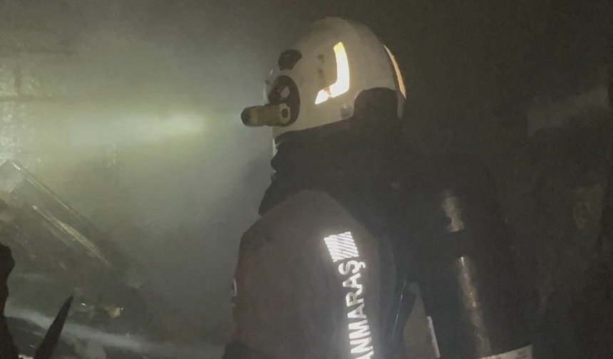 Kahramanmaraş’ta Ev Yangınında 6’sı Çocuk 8 Kişi Dumandan Zehirlendi