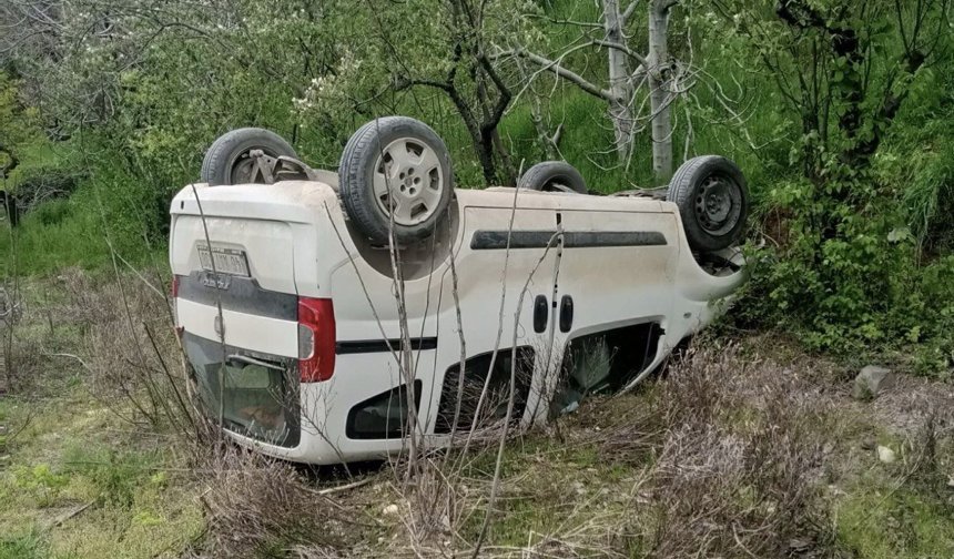Kahramanmaraş’ta Hafif Ticari Araç Takla Attı: 1 Yaralı