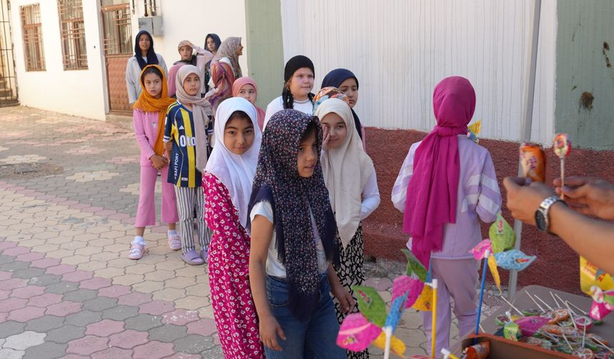 Onikişubat Belediyesi’nden Yaz Kur’an Kurslarına ‘Camiler Çiçek Açtı’ ile anlamlı destek