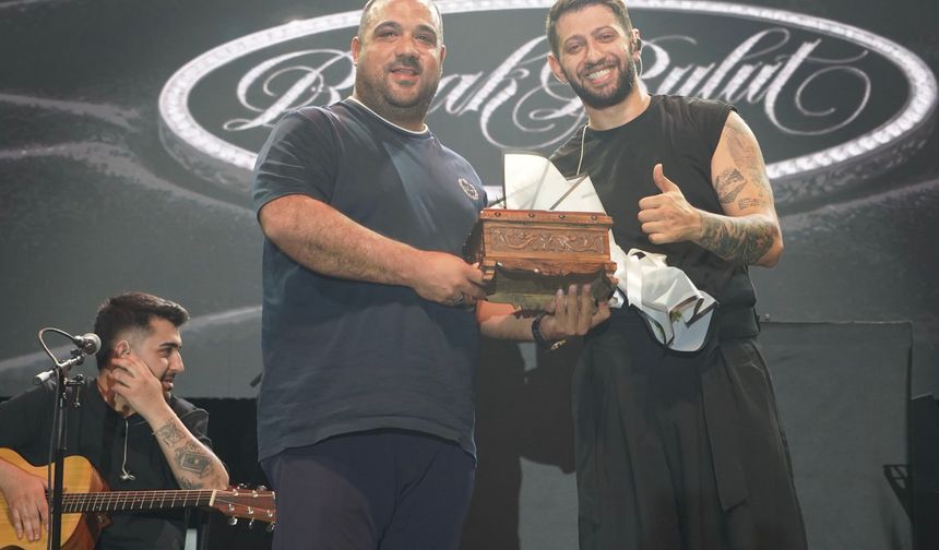 Onbinlerce kişinin coşkuyla katıldığı Blueland Gençlik Festivali Sona Erdi