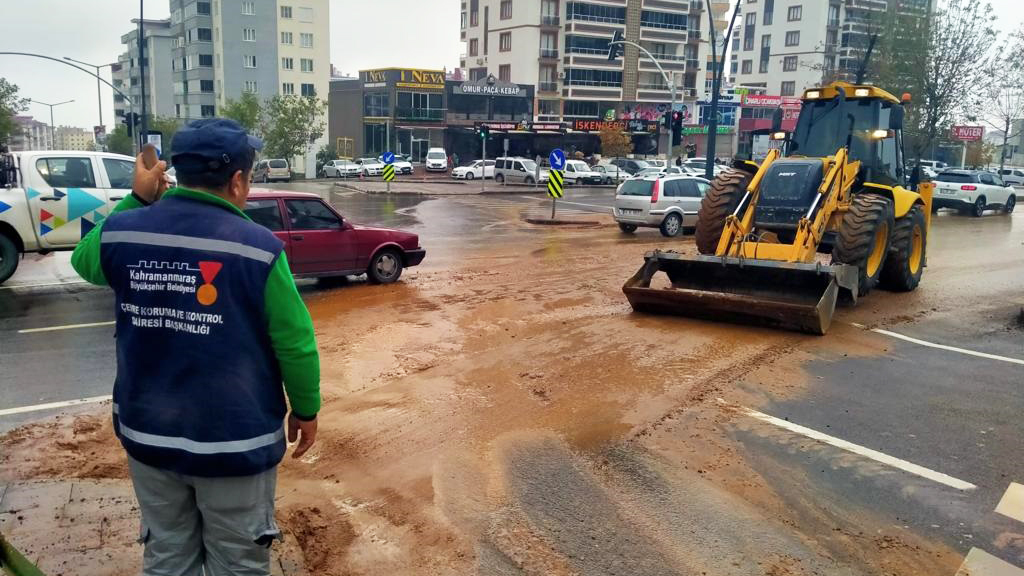 Büyükşehir, Sağanak Yağışlara Karşı Sahada