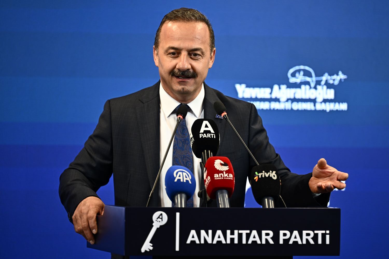 YAVUZ AĞIRALİOĞLU: SİZ RAKAM AÇIKLIYORSUNUZ, MİLLET ALIM GÜCÜNE BAKIYOR!